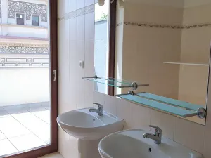 Pronájem bytu 5+kk, Chrudim, Resselovo náměstí, 149 m2