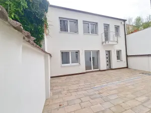 Pronájem atypického bytu, Praha - Nusle, Oldřichova, 94 m2