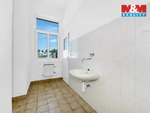 Pronájem kanceláře, Plzeň - Severní Předměstí, Karlovarská, 100 m2