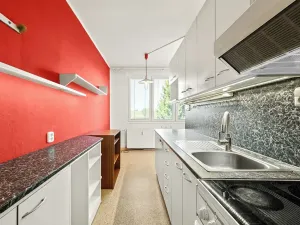 Prodej bytu 3+1, Studená, Komenského, 74 m2