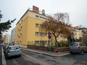 Pronájem atypického bytu, Praha - Nusle, Družnosti, 42 m2