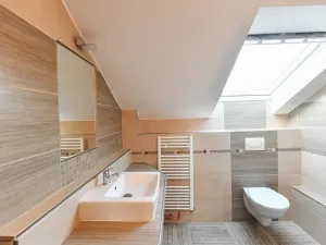 Pronájem činžovního domu, Praha - Hloubětín, Aloisovská, 340 m2