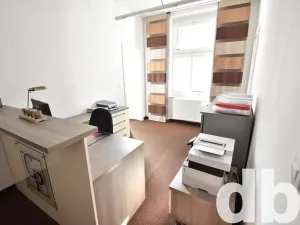 Pronájem kanceláře, Karlovy Vary, Bělehradská, 112 m2