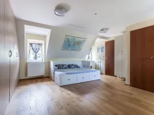 Pronájem domu, Praha - Střešovice, Ve Střešovičkách, 139 m2