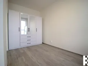Pronájem bytu 1+kk, Kralupy nad Vltavou, Nádražní, 38 m2