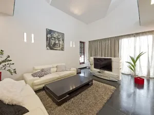 Pronájem domu, Praha - Modřany, Herrmannova, 230 m2