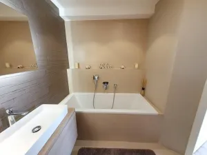 Pronájem bytu 4+1, Praha - Kobylisy, Služská, 128 m2