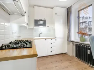 Pronájem bytu 2+1, Praha - Kobylisy, Březiněveská, 69 m2