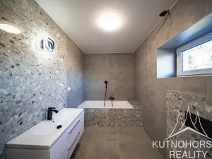 Prodej rodinného domu, Červené Pečky, Husova, 177 m2