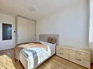 Pronájem bytu 3+kk, Kamenice, Sídliště II, 78 m2
