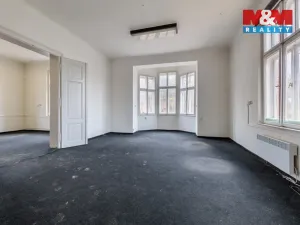 Prodej komerční nemovitosti, Kraslice, B. Smetany, 710 m2
