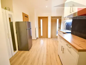 Pronájem bytu 2+kk, Praha - Vysočany, Na břehu, 53 m2