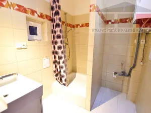 Pronájem bytu 2+kk, Praha - Vysočany, Na břehu, 51 m2