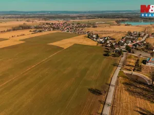 Prodej pole, Dubné - Křenovice, 2381 m2