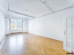 Pronájem kanceláře, Praha - Hradčany, Loretánské náměstí, 36 m2
