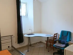 Pronájem komerční nemovitosti, Praha - Vinohrady, Lužická, 18 m2