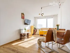 Prodej bytu 2+kk, Praha - Prosek, Prosecká, 41 m2