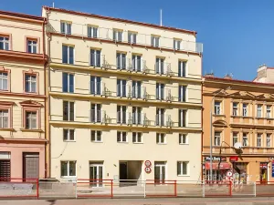 Pronájem bytu 2+kk, Praha, Plzeňská, 48 m2