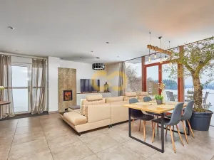 Prodej apartmánu, Černá v Pošumaví, 202 m2