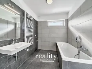 Pronájem bytu 2+kk, Znojmo, Hrušňová, 60 m2