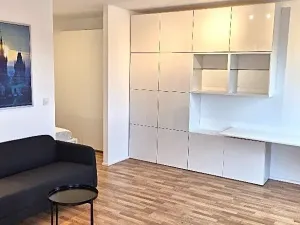 Pronájem bytu 2+kk, Praha - Strašnice, Zvěřinova, 46 m2