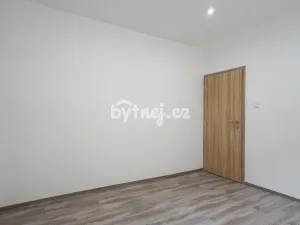 Pronájem bytu 2+kk, Louny, Jablonského, 45 m2