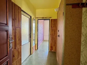 Prodej bytu 1+1, Hostinné, Sídliště, 37 m2