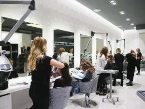 Pronájem obchodního prostoru, Praha - Karlín, 77 m2