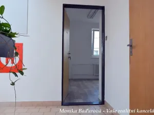Pronájem kanceláře, Zlín, Sadová, 33 m2