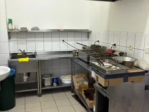 Pronájem restaurace, Praha - Uhříněves, Přátelství, 300 m2