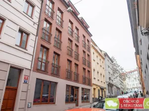 Pronájem bytu 1+kk, Praha, Kozácká, 30 m2