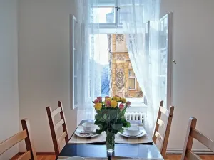 Pronájem bytu 2+kk, Praha - Nové Město, V jirchářích, 47 m2