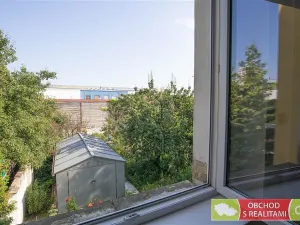 Prodej činžovního domu, Praha, U plynárny, 300 m2