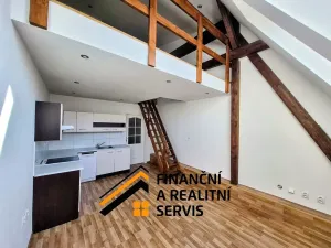 Pronájem atypického bytu, Mladá Boleslav, Husova, 60 m2