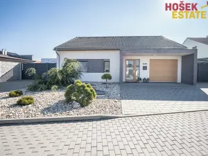 Prodej rodinného domu, Pohořelice, U Větrolamu, 160 m2