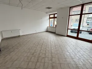 Pronájem obchodního prostoru, Náměšť nad Oslavou, Masarykovo nám., 42 m2