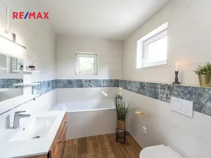 Pronájem rodinného domu, Mnichovice, Myšlínská, 221 m2