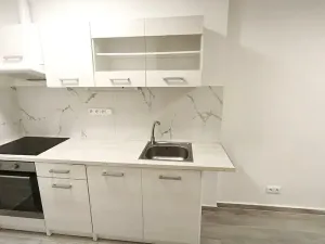 Pronájem bytu 1+1, Praha - Vršovice, Sámova, 40 m2