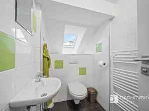 Prodej obchodního prostoru, Pardubice, K Dolíčku, 374 m2