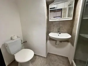 Pronájem bytu 2+1, Turnov, U Lomu, 36 m2