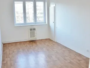 Pronájem bytu 2+kk, Praha, Sedlčanská, 52 m2