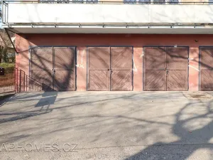 Pronájem bytu 3+1, Praha - Podolí, Jeremenkova, 90 m2