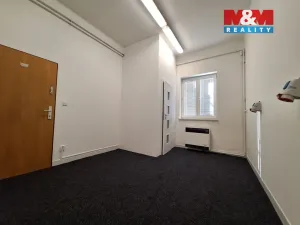 Pronájem kanceláře, Chomutov, Št. kpt. Kouby, 36 m2