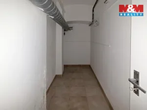 Pronájem obchodního prostoru, Karlovy Vary - Rybáře, Sokolovská, 34 m2