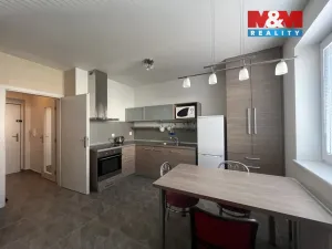 Pronájem bytu 1+kk, Zlín, Zelinova, 33 m2