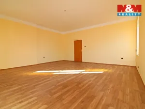 Prodej bytu 3+1, Nový Bor - Arnultovice, Gen. Svobody, 90 m2