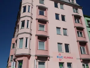 Pronájem kanceláře, Plzeň - Jižní Předměstí, Skrétova, 55 m2