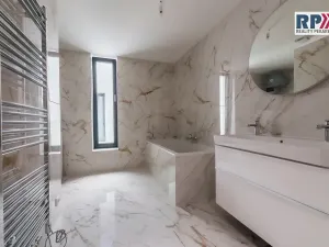 Prodej bytu 5+kk, Praha - Klánovice, U trativodu, 146 m2