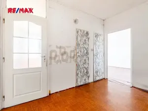 Prodej bytu 2+1, Hostomice, Školní náměstí, 55 m2