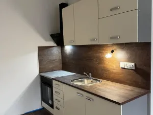 Pronájem bytu 2+kk, Teplice, Slovenská, 41 m2
